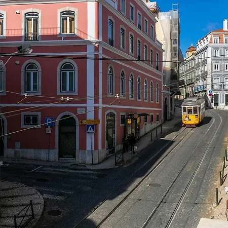 Hills Lapa Design Лиссабон